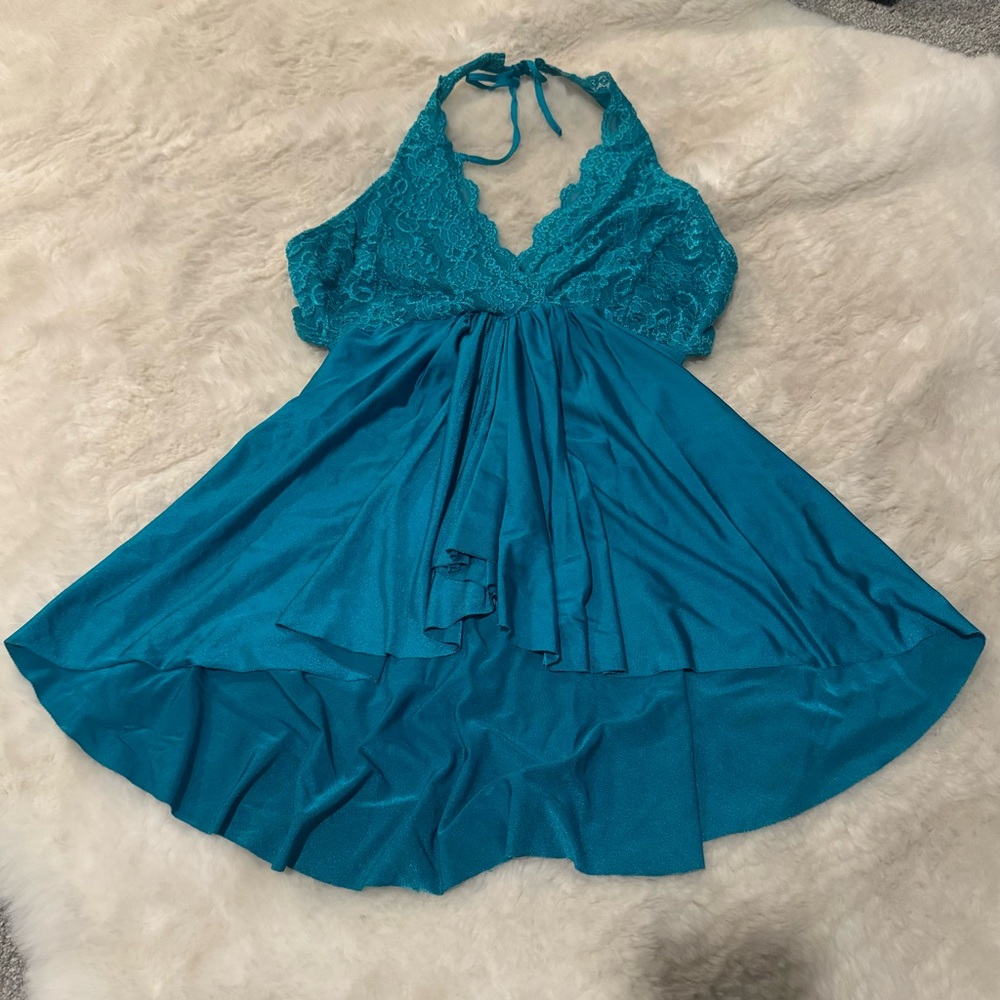 Gorgeous Guess by Marciano halter top. Size medium.